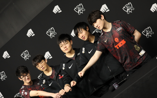 无法亲临现 无法亲临现